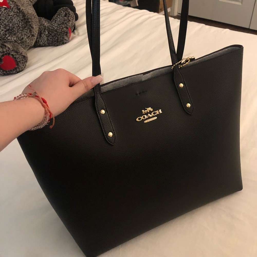 black coach tote bag